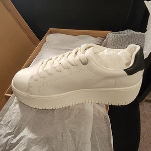 NWT & NIB Steve Madden Rockaway Shoes - LAST PRICE DROP